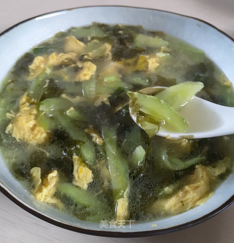Cucumber Seaweed Egg Soup recipe