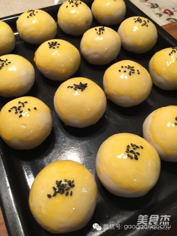 Bean Paste Egg Yolk Crisp recipe