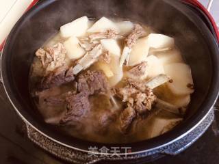 Lamb Chops Stewed with White Radish recipe