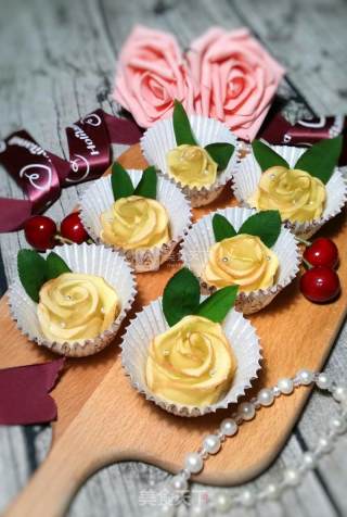 Roasted Apple Rosette Roll recipe