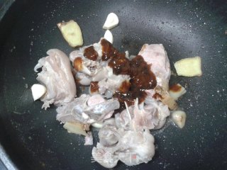 Braised Pork Trotters with Soy Sauce recipe