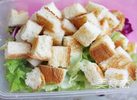 Bacon Toast Caesar Salad recipe