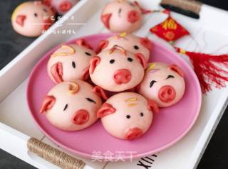 Cute Little Pig Buns recipe