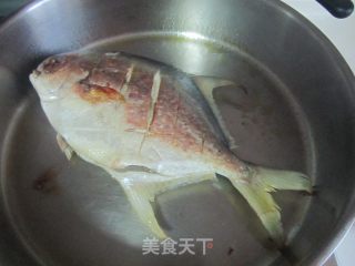 Pickled Pepper Golden Pomfret recipe