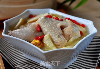 Chicken Soup with Fresh Bamboo Shoots recipe