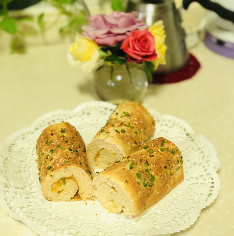 Scallion Pork Floss Mango Bread Roll recipe