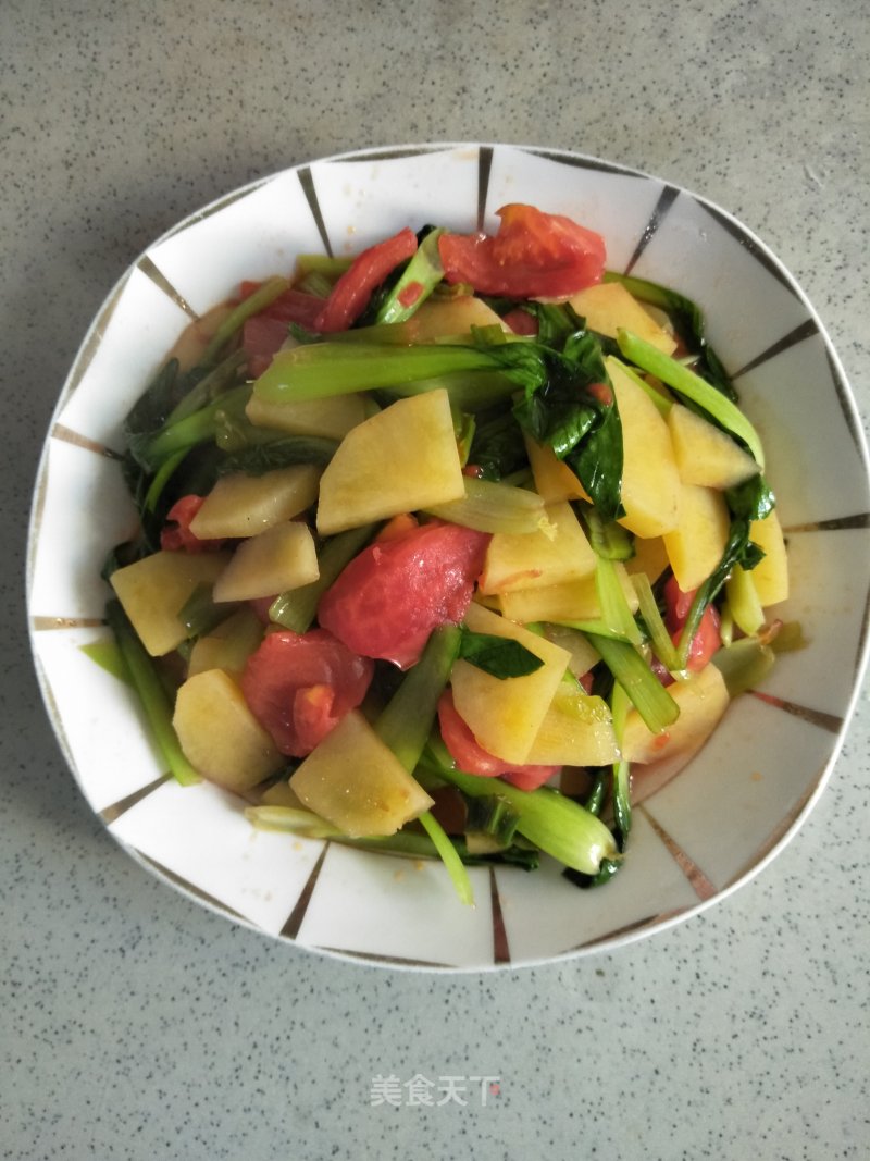 Stir-fried Rapeseed with Potatoes and Tomatoes