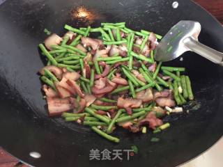 Stir-fried Bacon with Beans recipe