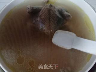 Steamed Chestnut Pigeon Soup recipe