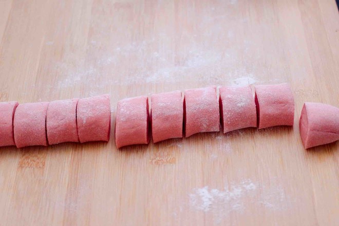 Pink Fennel Pork Wheat Ear Buns recipe