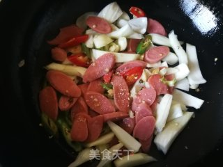 Stir-fried Ham Sausage with Fennel Balls recipe