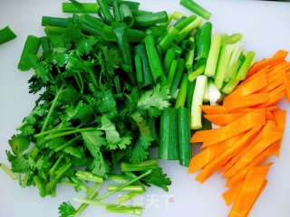 Goose Eggs Mixed with Home-cooked Spring Onions recipe