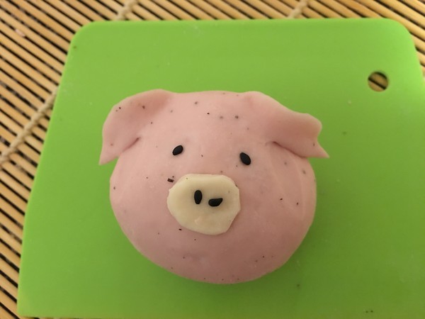 Pig Pig Bean Paste Buns recipe