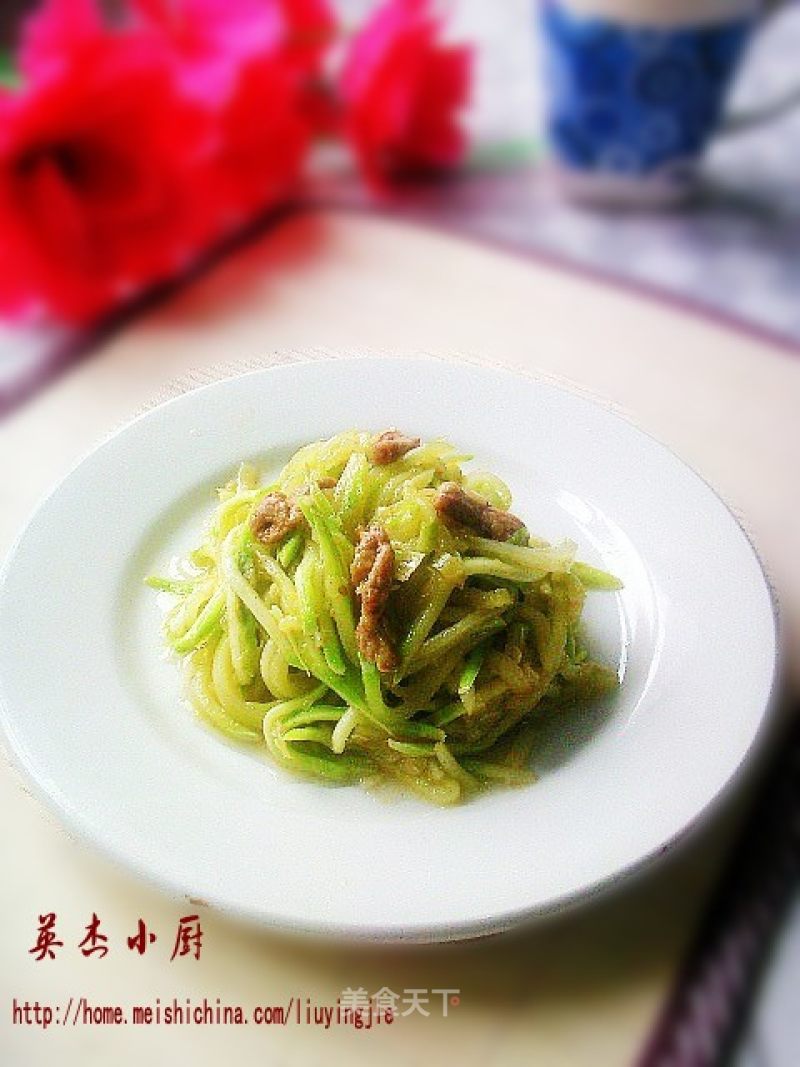 Stir-fried Shredded Pork with Zucchini recipe