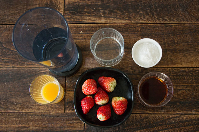 Refreshing Strawberry Cocktail recipe