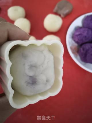 Two-color Snowy Mooncake with Purple Sweet Potato Stuffing recipe