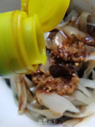 Vermicelli Mixed with Fungus recipe