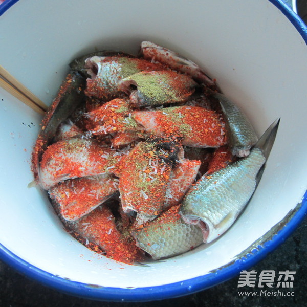 Crispy Crucian Carp recipe