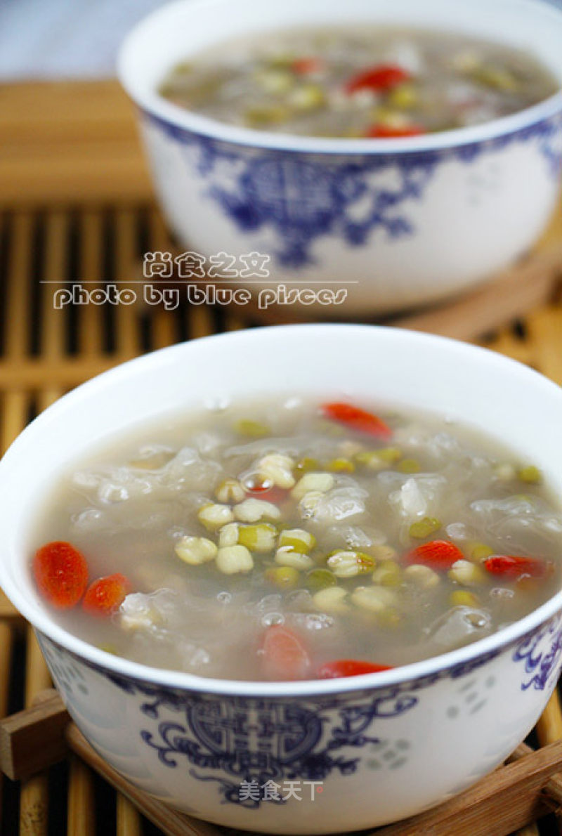 Rock Sugar Mung Bean Tremella Soup recipe