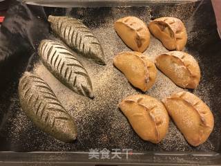 Carrot Powder Curry Bread recipe