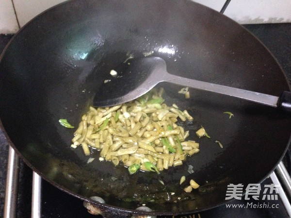 Capers Noodles recipe