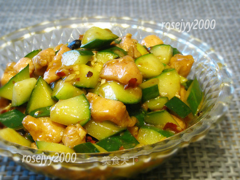 Stir-fried Cucumber with Diced Chicken