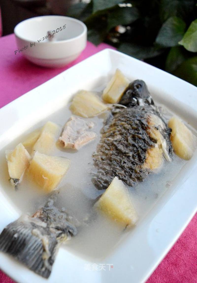 Fenge Crucian Carp Soup recipe