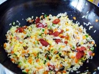 [eating Rice in A Different Way] Assorted Fried Rice with Cured Meat recipe