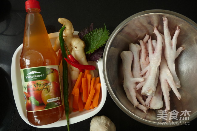 Apple Cider Vinegar Soaked Chicken Feet recipe