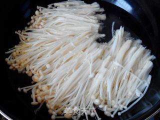 Summer Heat-relief Side Dish, Cold and Sour Enoki Mushroom recipe