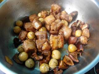 Grilled Pork Ribs with Mushrooms and Chestnuts recipe