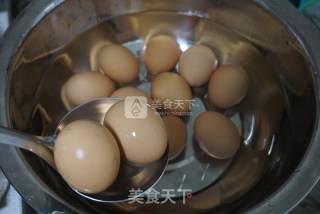 Favorite Side Dish in Winter-homemade Beer Marinated Eggs recipe