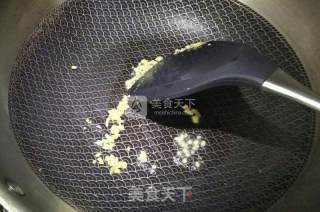 Scrambled Eggs with Hang Pepper and Shrimp Skin recipe