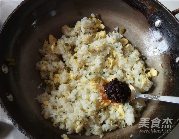 Fried Rice with Capers and Eggs recipe