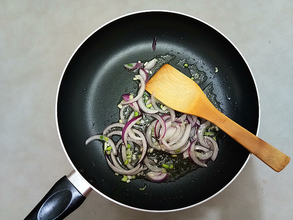 Fried Noodle Fish recipe