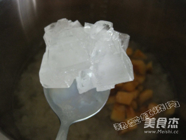 Tremella Loquat Rock Sugar Water recipe