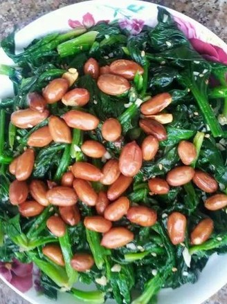 Spinach Mixed with Peanuts recipe