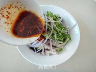 Fungus Mixed with Shredded Pork recipe
