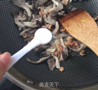 Stir-fried Sea Rice with Leek and Oyster Mushroom recipe