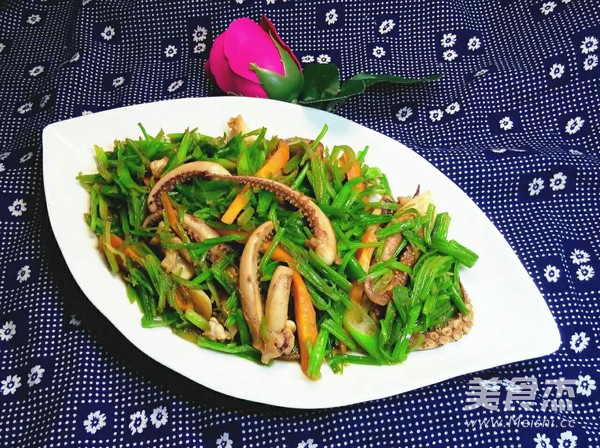 Fried Squid Head with Celery recipe