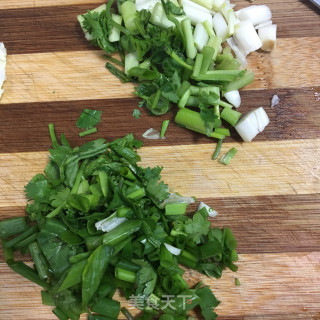 Stir-fried Chinese Cabbage with Oil Dregs recipe