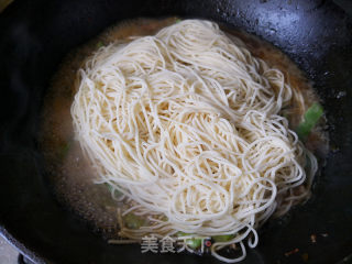 Braised Noodles with Beans recipe