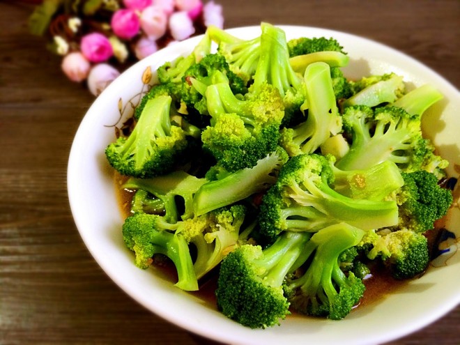 Garlic Broccoli in Oyster Sauce recipe