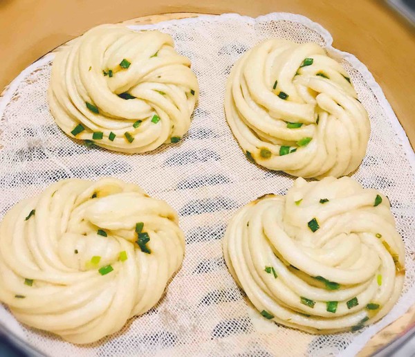 Scallion Silver Silk Hanaf Roll recipe