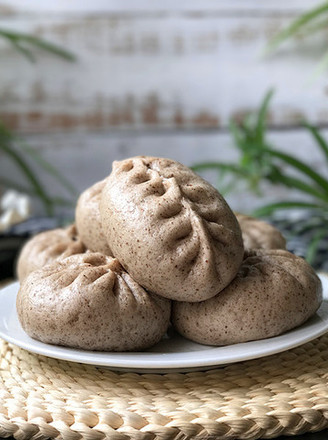 Sauce-flavored Cowpea and Rye Buns