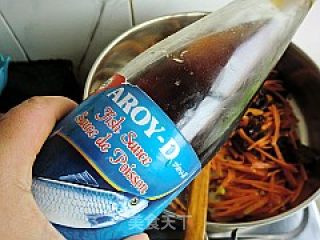 Stir-fried Enoki Mushroom with Carrots recipe