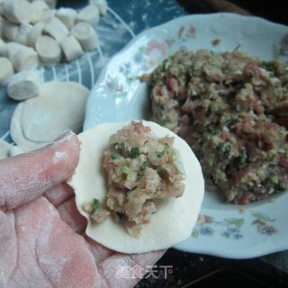 Pork Dumplings with Oil Residue recipe