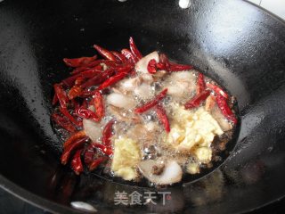 Spicy Pork Ribs and Crucian Hot Pot recipe