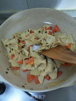 Stir-fried Dried Tofu with Sweet Pepper recipe