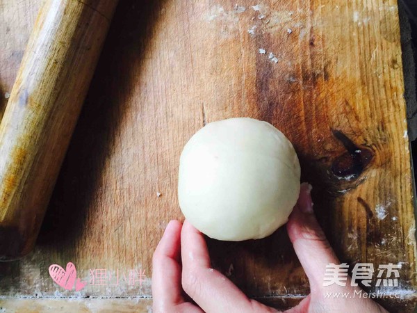 Mooncakes with Egg Yolk and Lotus Seed Paste recipe